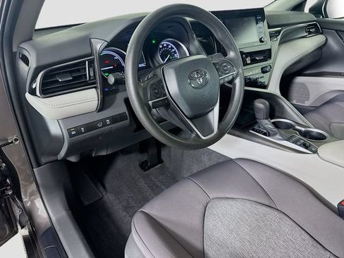 Used 2021 Toyota Camry LE FWD image 17