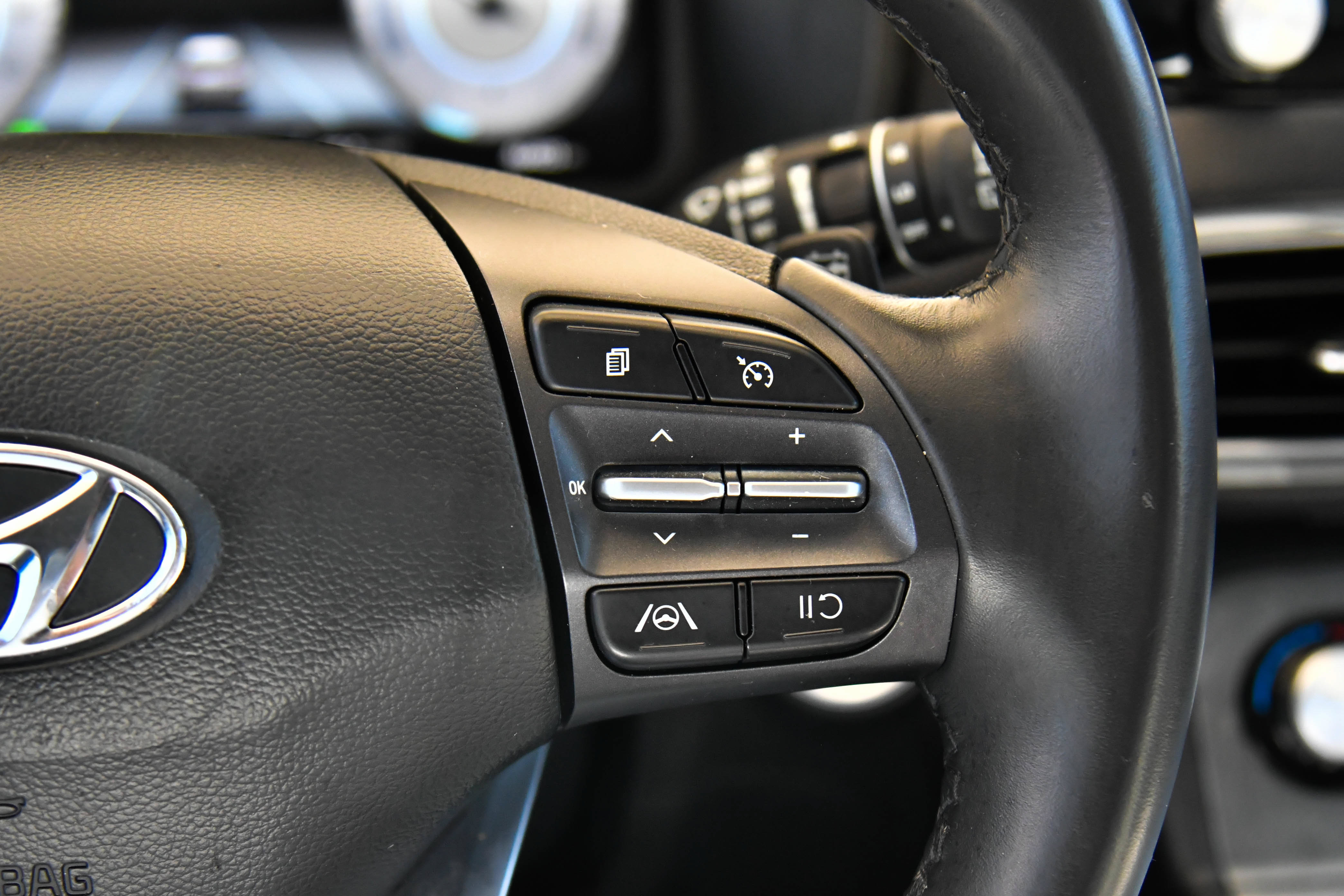 Used 2023 Hyundai Kona SEL w/ Cargo Package FWD image 34