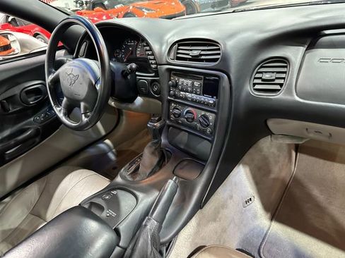 Used 2002 Chevrolet Corvette Coupe image 11