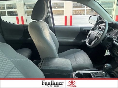 Certified 2022 Toyota Tacoma SR5 image 22