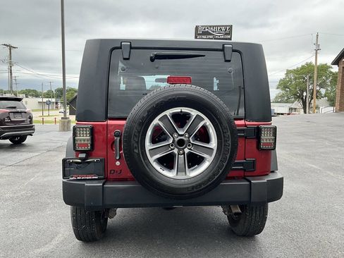 Used 2013 Jeep Wrangler Sport AWD/4WD image 4