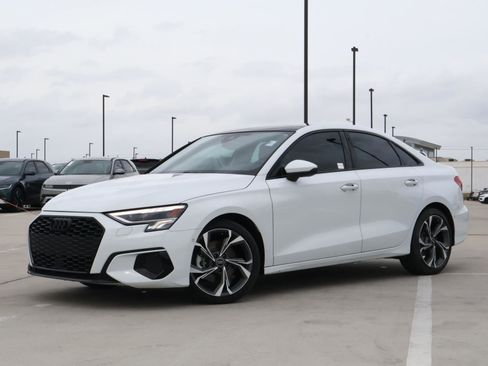 Used 2023 Chrysler 300 Touring L w/ Popular Equipment Group image 31