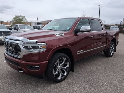 Used 2022 RAM 1500 Limited w/ Body-Colour Bumper Group AWD/4WD image 2
