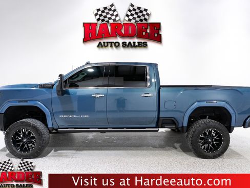 Used 2024 GMC Sierra 3500 Denali Ultimate AWD/4WD image 1