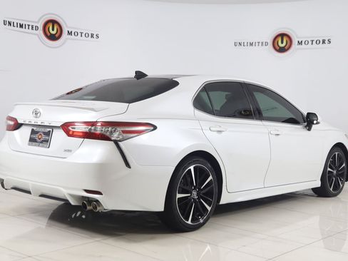 Used 2019 Toyota Camry XSE FWD image 3