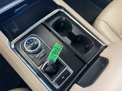Used 2024 Ford Expedition Max XLT RWD image 25