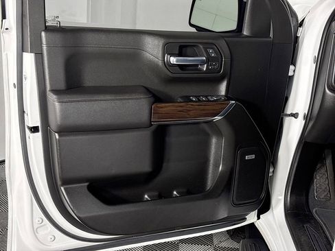 Used 2019 GMC Sierra 1500 SLT w/ SLT Premium Plus Package AWD/4WD image 10