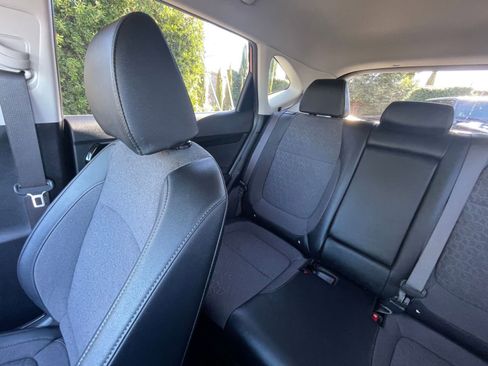 Used 2025 Kia Seltos S image 39