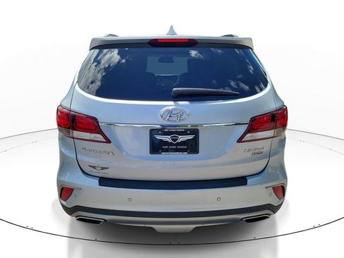 Used 2018 Hyundai Santa Fe Limited w/ Cargo Package FWD image 5
