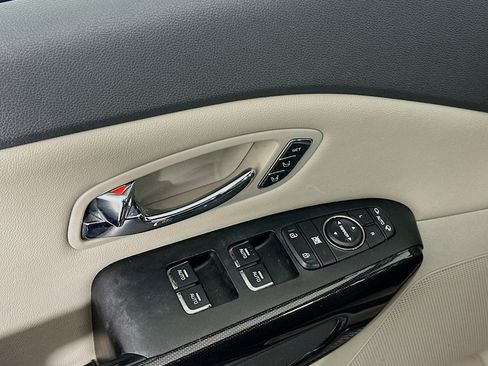 Used 2016 Kia Sedona EX FWD image 15