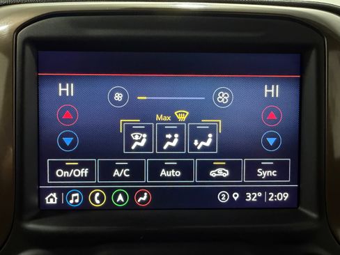 Used 2021 Chevrolet Silverado 1500 High Country image 17