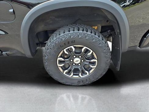 Used 2023 Chevrolet Silverado 1500 ZR2 w/ Technology Package image 21