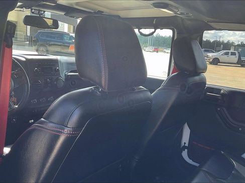 Used 2018 Jeep Wrangler Unlimited Rubicon image 33