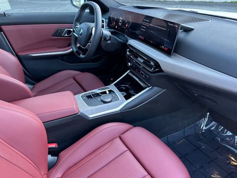 Used 2025 BMW 330i Sedan image 16