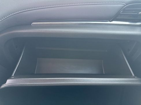 Certified 2023 Chevrolet Traverse LT image 28