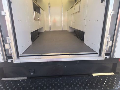 New 2025 Chevrolet Express 3500 w/ Power Convenience Package image 17