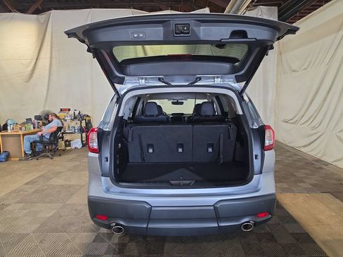 Used 2022 Subaru Ascent Limited AWD/4WD image 19