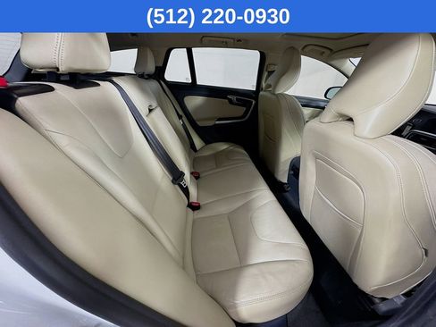 Used 2018 Volvo V60 T5 Dynamic w/ Vision Package image 34