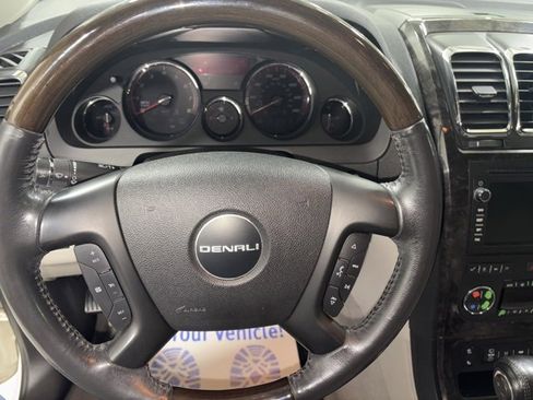 Used 2012 GMC Acadia Denali image 16