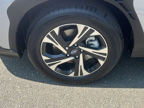 Certified 2024 Subaru Crosstrek 2.0i Premium image 9