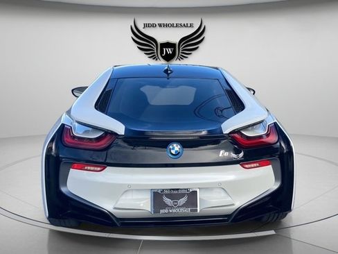 Used 2019 BMW i8 Coupe image 4
