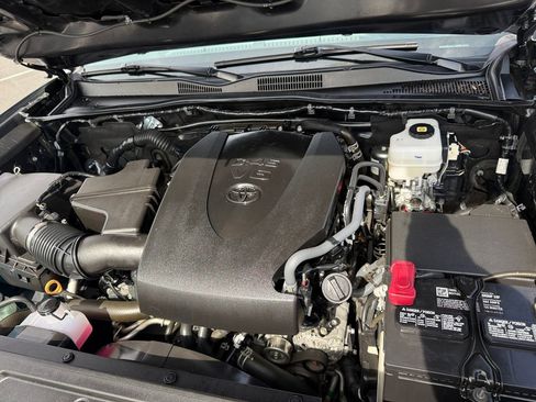 Used 2023 Toyota Tacoma TRD Off-Road AWD/4WD image 20