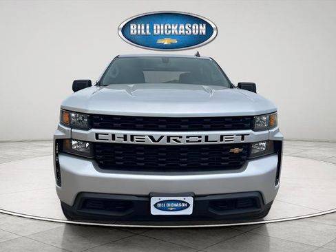 Used 2020 Chevrolet Silverado 1500 Custom w/ Custom Convenience Package RWD image 2