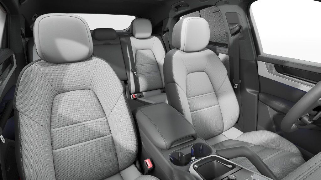 Certified 2024 Porsche Cayenne Coupe AWD/4WD image 5