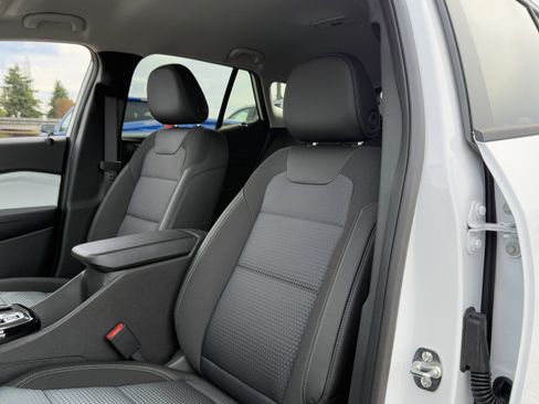 New 2026 Chevrolet Trax LT w/ Driver Confidence Package image 10