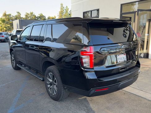 Used 2023 Chevrolet Suburban Z71 w/ Luxury Package image 4