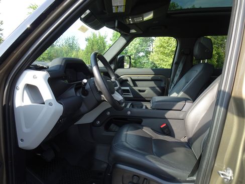 Certified 2024 Land Rover Defender 110 S AWD/4WD image 2