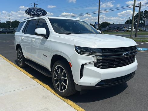 Used 2022 Chevrolet Tahoe RST w/ Luxury Package AWD/4WD image 3