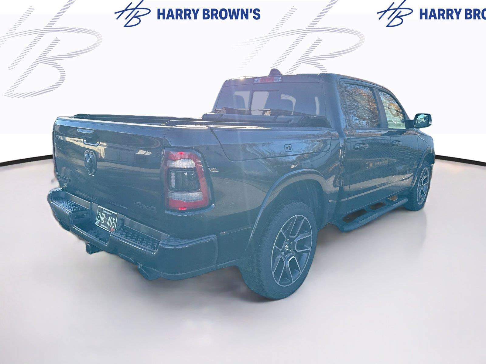 Used 2019 RAM 1500 Laramie AWD/4WD image 10
