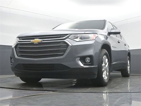 Used 2020 Chevrolet Traverse LT w/ Driver Confidence II Package image 48
