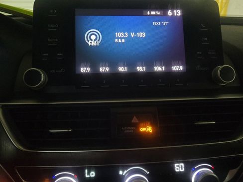 Used 2019 Honda Accord LX image 25