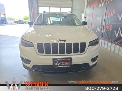 Used 2023 Jeep Cherokee Altitude Lux w/ Lux Elite Package AWD/4WD image 2