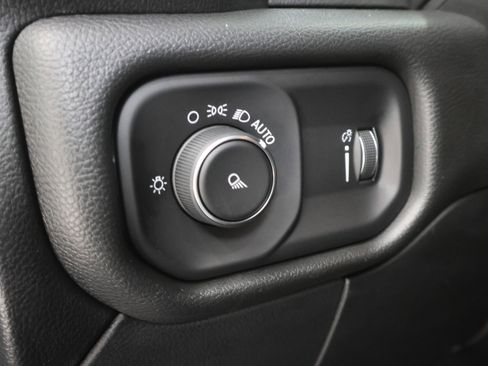 Used 2021 RAM 3500 Tradesman image 38