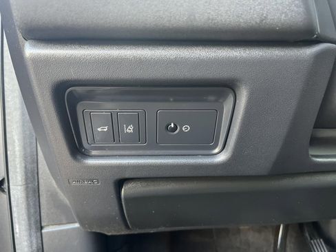 Used 2018 Land Rover Discovery Sport HSE image 14