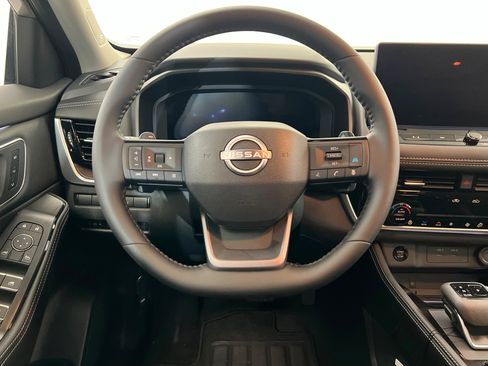 New 2026 Nissan Rogue Platinum w/ Platinum Premium Package image 12