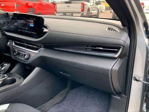 Used 2024 Buick Envista Preferred w/ Convenience I Package FWD image 19