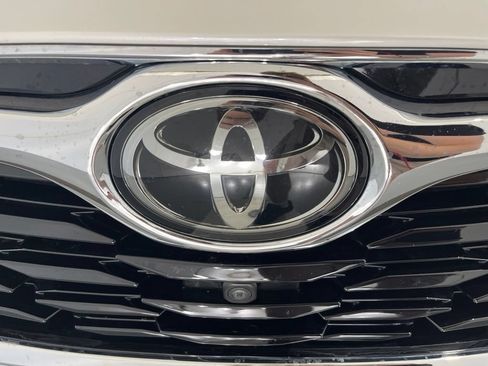 Used 2020 Toyota Highlander Limited AWD/4WD image 36