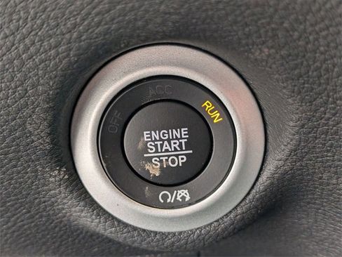 New 2026 Chrysler Pacifica Select image 23