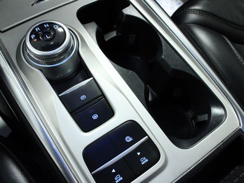Used 2022 Ford Explorer Platinum w/ Technology Package RWD image 24