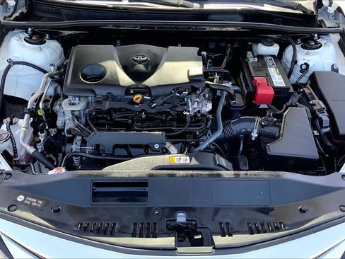 Used 2022 Toyota Camry XLE FWD image 31