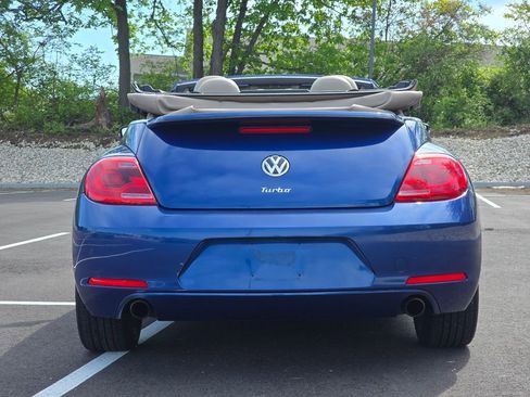 Used 2013 Volkswagen Beetle 2.0T FWD image 21