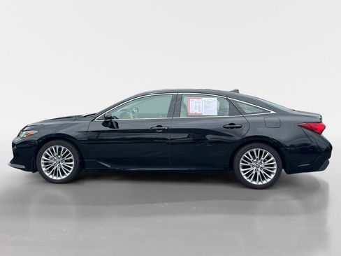 Used 2019 Toyota Avalon Limited w/ Advanced Safety Package FWD image 7