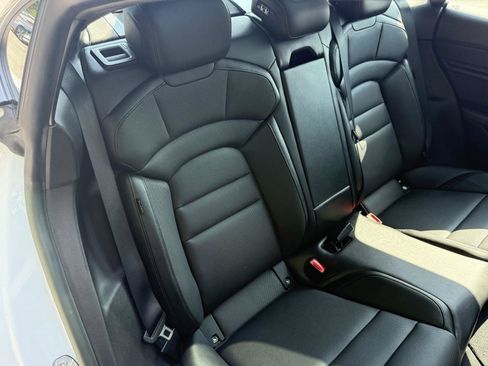 Used 2022 Porsche Taycan RWD image 25