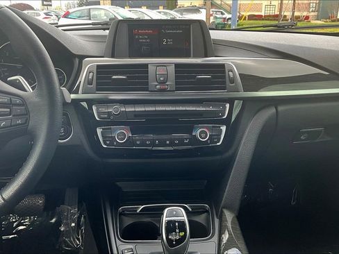 Used 2018 BMW 330i Sedan RWD image 8