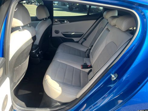 Used 2018 Kia Stinger GT2 image 17