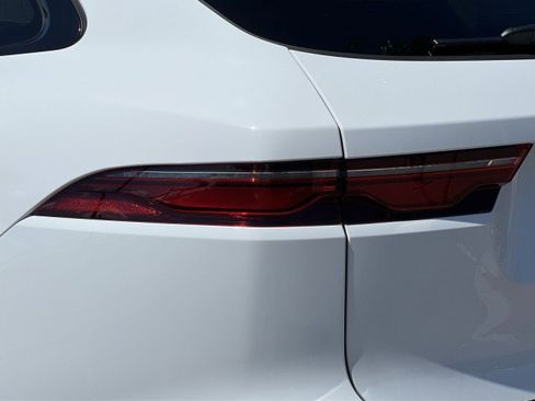 Used 2025 Jaguar F-PACE R-Dynamic S image 10